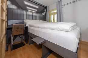 BS16 HOTEL