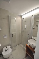 BS16 HOTEL