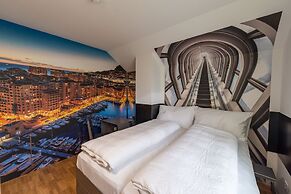 BS16 HOTEL