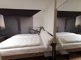BS16 HOTEL