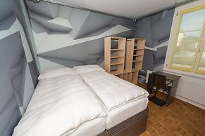 BS16 HOTEL