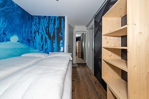 BS16 HOTEL