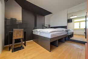 BS16 HOTEL