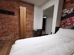 BS16 HOTEL