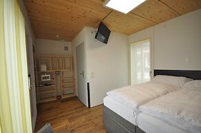 BS16 HOTEL