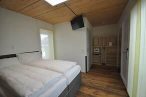 BS16 HOTEL