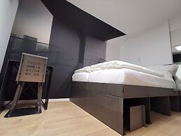 BS16 HOTEL