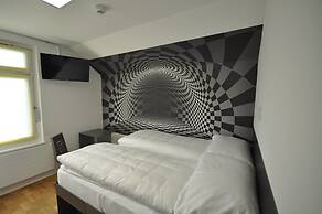 BS16 HOTEL