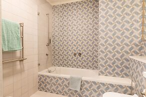 Live like Royalty in TLV DLX 2 Floor Apt