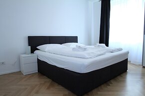 Edelweiss City Apartments State Opera
