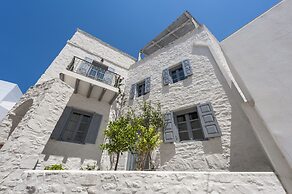 Traditional Stone House in Kostos