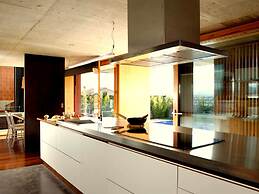 Santa Monica Holiday House