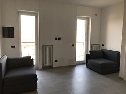 Feel at Home Apartments & Rooms