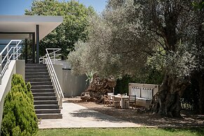 Villa 7 Masterwork Contemporary