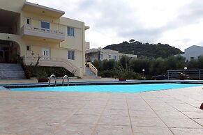 Litinas Apartments