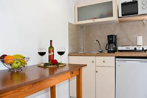 Litinas Apartments