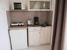 Litinas Apartments