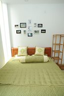 Ruby Lakeview Homestay