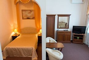 Dvoryanskaya Hotel