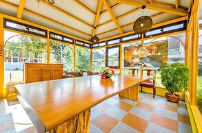 Sunshine House