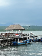 Menjangan Hostel