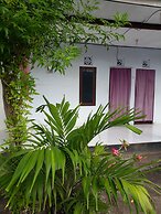 Menjangan Hostel