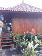 Menjangan Hostel