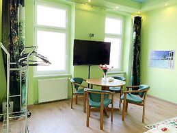 Fanaa Apartment