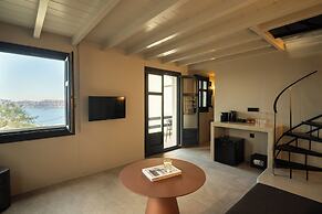 Black Diamond Suites - Adults Only