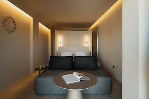 Black Diamond Suites - Adults Only