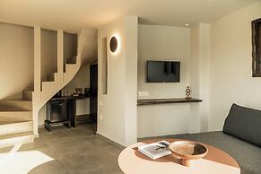 Black Diamond Suites - Adults Only