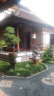 Dewi Antara Homestay