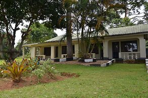 Ssese Islands Beach Hotel - Hostel