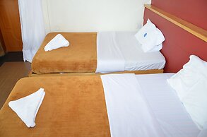 Ssese Islands Beach Hotel - Hostel
