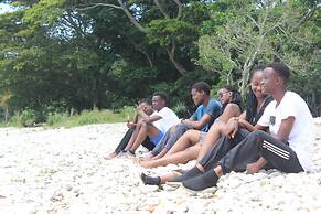 Ssese Islands Beach Hotel - Hostel