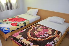 Ssese Islands Beach Hotel - Hostel