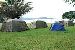 Ssese Islands Beach Hotel - Hostel