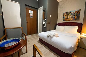 Evin Suit Hotel