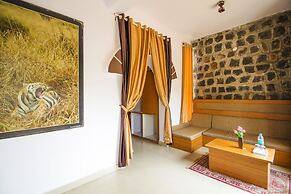 Jungle King Resort