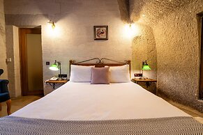 Design Cave Hotel