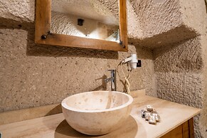 Design Cave Hotel