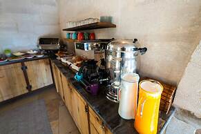 Design Cave Hotel