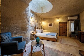 Design Cave Hotel