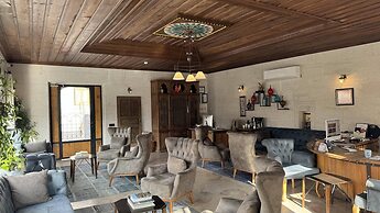 Design Cave Hotel