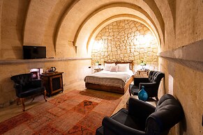Design Cave Hotel