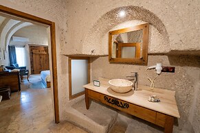 Design Cave Hotel