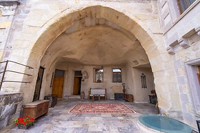 Design Cave Hotel