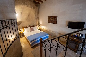 Design Cave Hotel