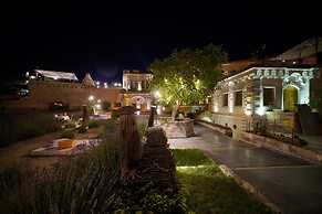 Design Cave Hotel