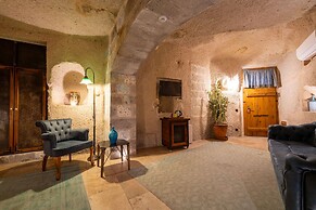 Design Cave Hotel